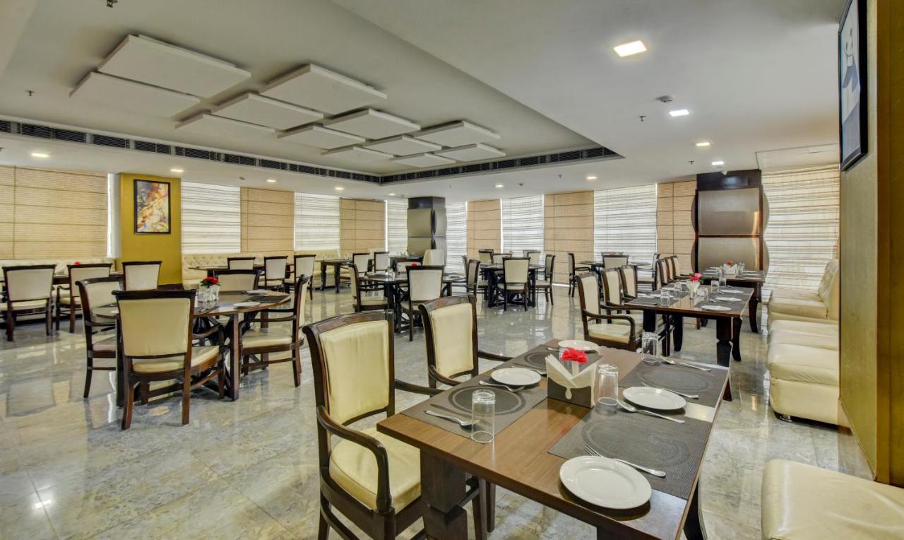 Treebo Elysee, Patel Nagar เดห์ราดุน ภายนอก รูปภาพ