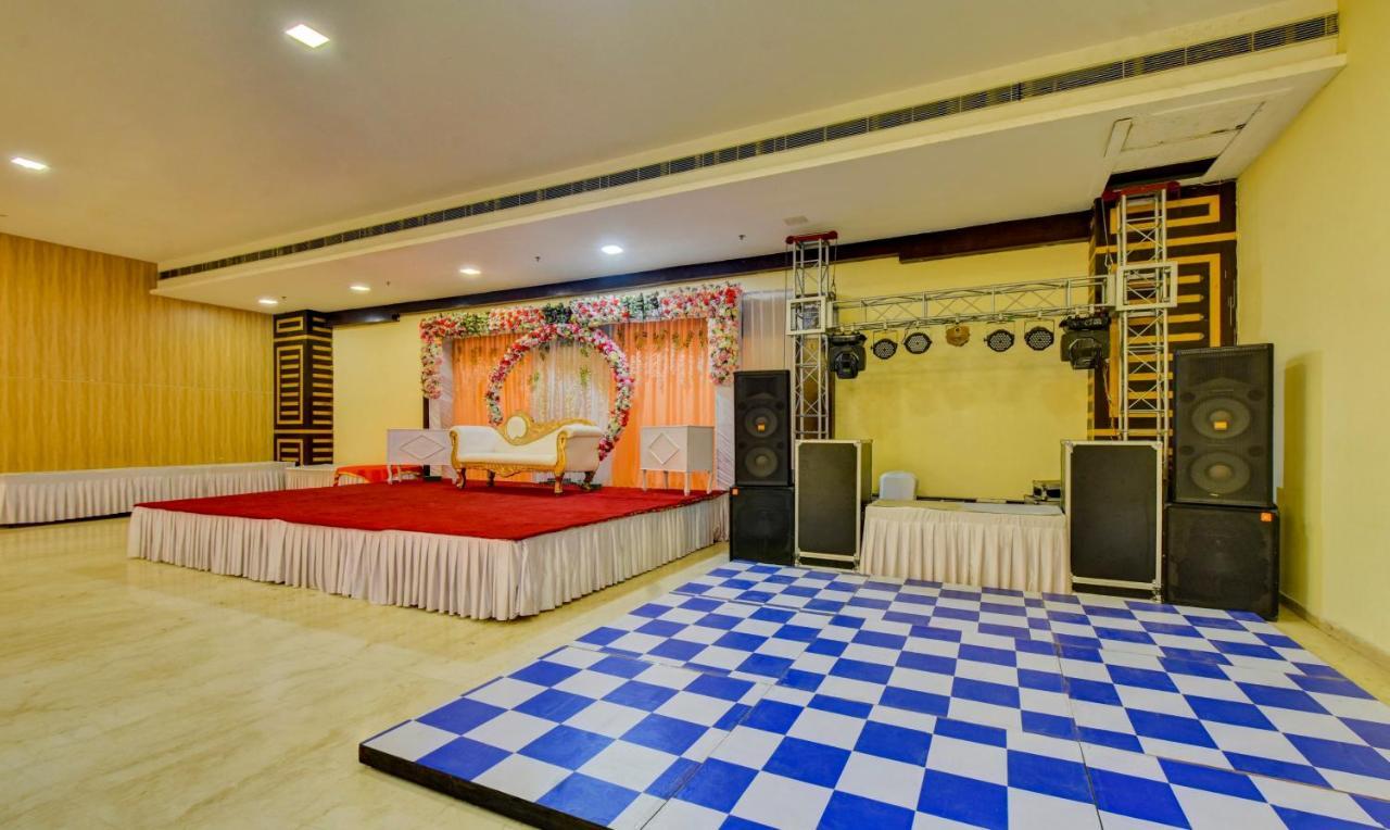 Treebo Elysee, Patel Nagar เดห์ราดุน ภายนอก รูปภาพ
